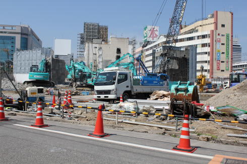 工事が続く 広島駅前開発、解体後の愛友市場の風景