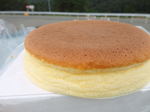 アサ製菓、田舎の「すぐ売り切れる」スフレチーズケーキ