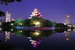 広島城が赤色ライトアップ、赤十字カラーに染まる7日間
