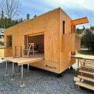 キャンプ場の木製トレーラーハウスで、ワーケーションいかが？矢野温泉公園 四季の里で