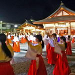 巫女の縁むすび踊り・無数の提灯！広島護国神社「万灯みたま祭」2025も開催