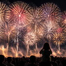 福山で県内最大級の約1万6000発！「あしだ川花火大会2026」駐車場・交通規制にご注意を