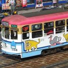 トラ・ダチョウなど描いた広電「動物電車」が終了、かつての神戸市電時代デザインに復元