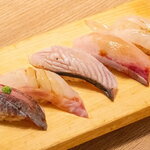 立喰い寿司「魚椿」広島駅2F、エキエにオープン！小鉢や天ぷらも有りチョイ呑みにも
