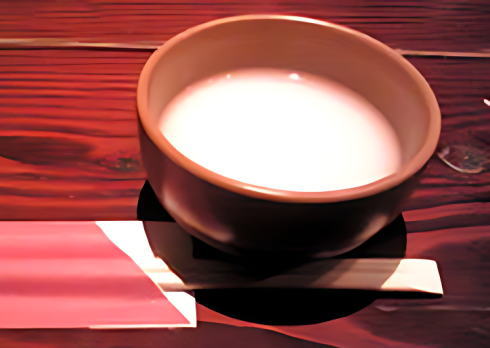 広島市中区 ぼくでん マッコリを注文