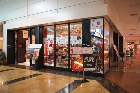 コカ・コーラ フリースタイルが導入された、羽田空港のレストラン エアポートダイナー