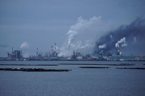 三井化学岩国大竹工場が爆発、2012年4月22日 深夜に爆音と共に炎上