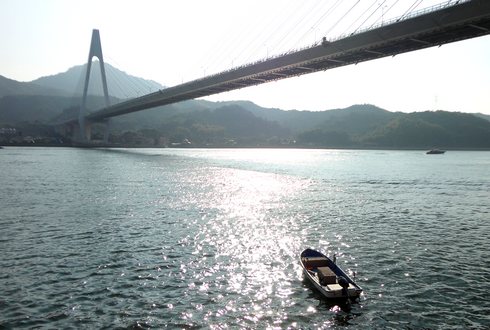 生口橋と、しまなみ海道の景色