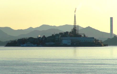 契島（ちぎりじま） 広島県の軍艦島