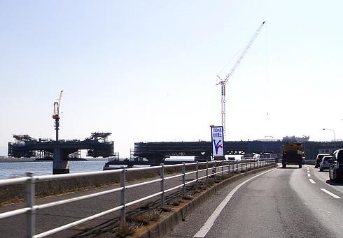 広島南道路、商工センターから観音への架橋工事の進み具合
