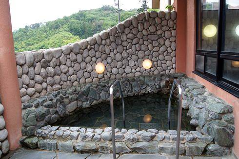 広島 アルカディアビレッジの温泉 露天風呂