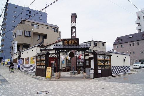 酒蔵通り、東広島市西条の町並み4
