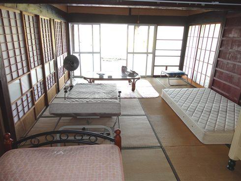 東広島市のライダーハウス、旅の宿 ルート375 中の様子