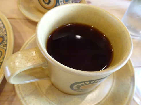 三次カフェ マイクアンドシャーリー　紅茶