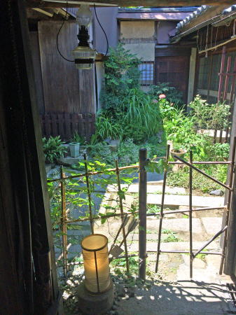 鞆の浦 田渕屋の中庭