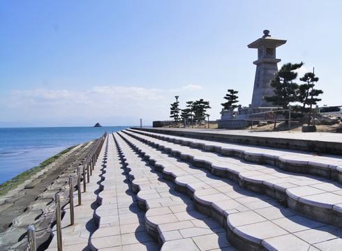 梶ヶ浜海水浴場、キャンプや釣りも楽しめる呉市下蒲刈島の白砂ビーチ