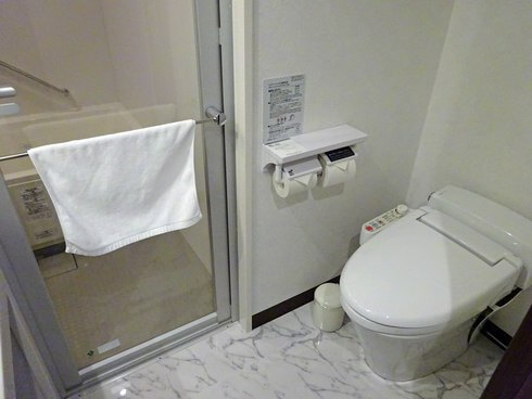 ホテル川島 バストイレ別の部屋
