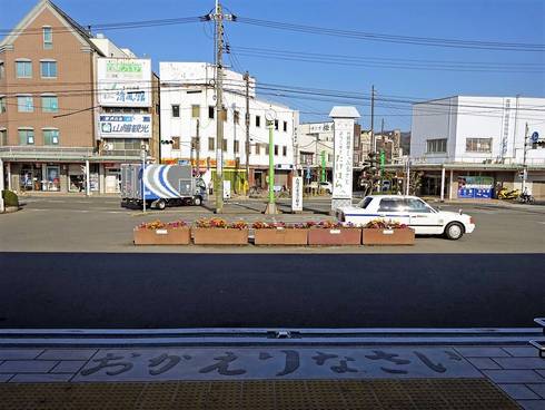 JR竹原駅、駅前の風景