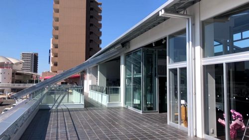 尾道駅2階、展望デッキ