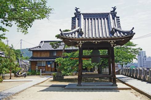 宝土寺　鐘撞き堂