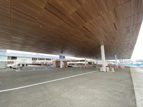 宮島口旅客ターミナル、広島県産の杉の木を使用