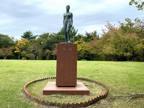 西部埋立第五公園　芝生広場（裸のリン）