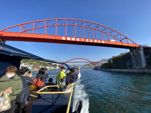 シースピカで巡る瀬戸内の島々にかかる橋