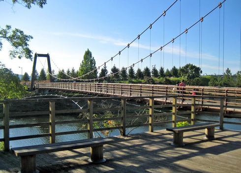 備北丘陵公園 国兼池と、つどい橋