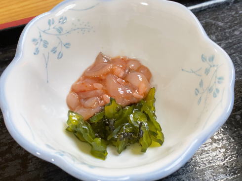 瀬戸田 お食事処ちどり レモン鍋セットについている小鉢の塩辛