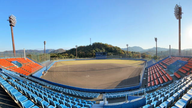 やまみ三原運動公園 三原市民球場 球場内の様子