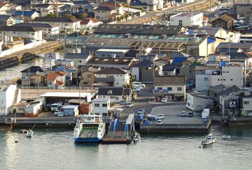 おのみち渡し船（兼吉渡し）フェリー乗り場　向島側の兼吉乗り場（俯瞰）