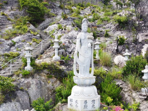 下蒲刈島 西泊公園の平成観音菩薩立像