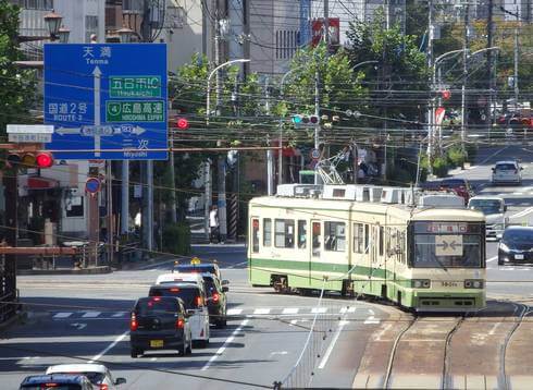 広島市・十日市交差点と、広島電鉄の路面電車