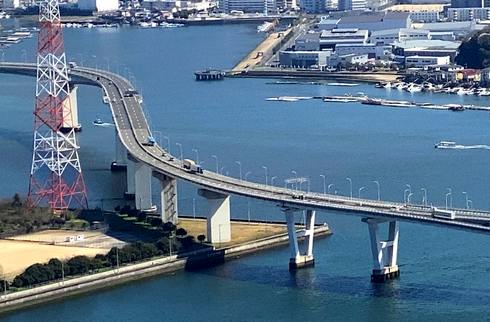 映画「ドライブ・マイ・カー」のロケ地になった、広島の美しい橋のある風景