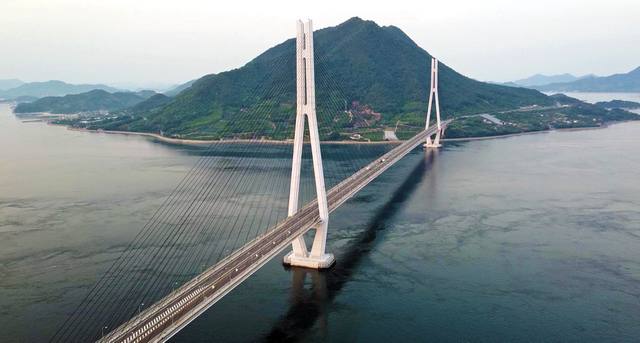 多々羅大橋、広島と愛媛を結ぶ890mの斜張橋が美しい