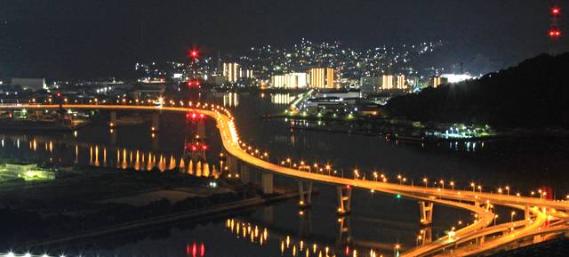 海田大橋の夜景