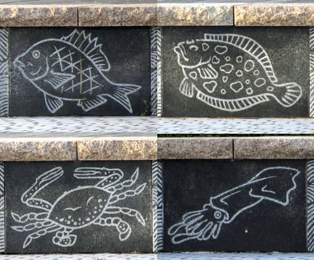 観音マリーナ海浜公園、階段の下に魚のイラスト
