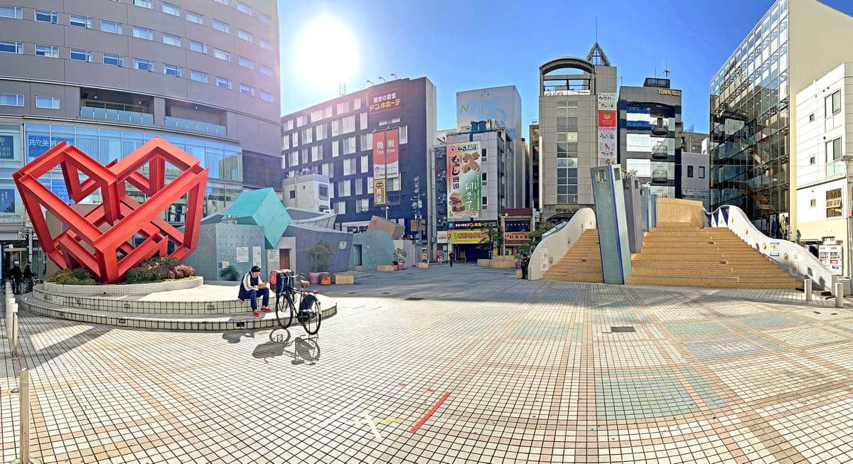 アリスガーデン、ベンチや階段を木材でリニューアル！広島のイベント広場に県産ヒノキ使用