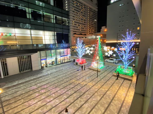 広島エキキタでクリスマスマーケット エキキターレのライトアップの様子（過去）