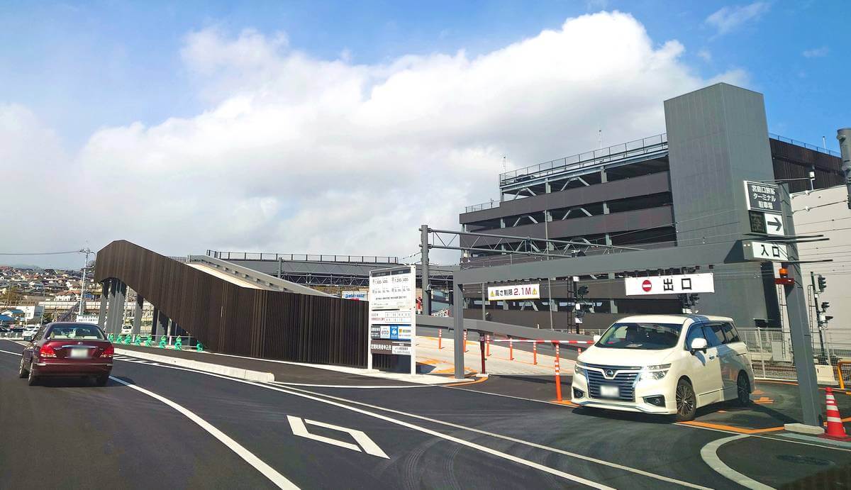 宮島口旅客ターミナル駐車場、300台収容の立体駐車場がオープン