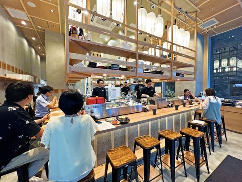 すしやコトブキ 広島JPビルディング店、なだれ寿司が人気