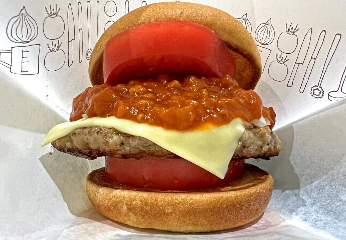 モスバーガーが広島県産「高野王様トマト」使用、デラックスモスバーガー ダブルトマト期間限定で