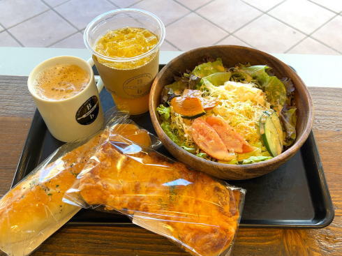 Bon-bon（ボンボン）横川 パン屋カフェでいただけるサラダ（大）