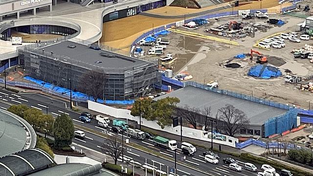 ひろしまスタジアムパーク 工事風景、商業施設ヒロパを工事中（俯瞰）