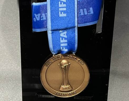 サッカーミュージアム内に、サンフレッチェ広島の優勝トロフィーやメダル・優勝銀皿も展示