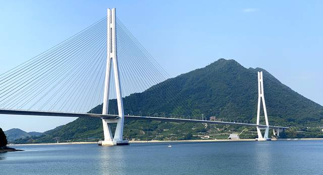 多々羅大橋、広島と愛媛を結ぶ890mの斜張橋が美しい