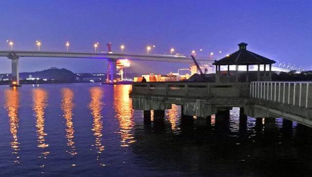 広島・坂町「きらり・さかなぎさ公園」海田大橋の夜景