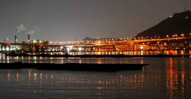 広島・坂町「きらり・さかなぎさ公園」仁保ジャンクションの夜景