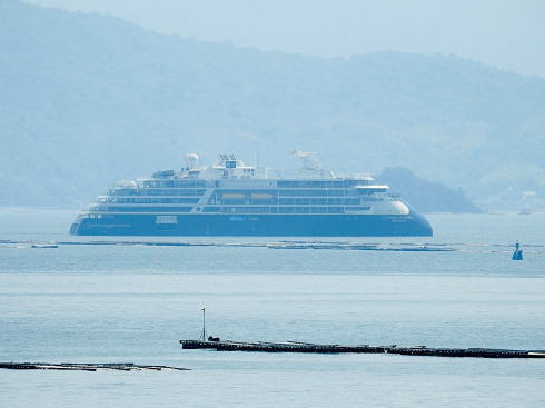 ナショナル・ジオグラフィック・レゾリューション 宮島沖に