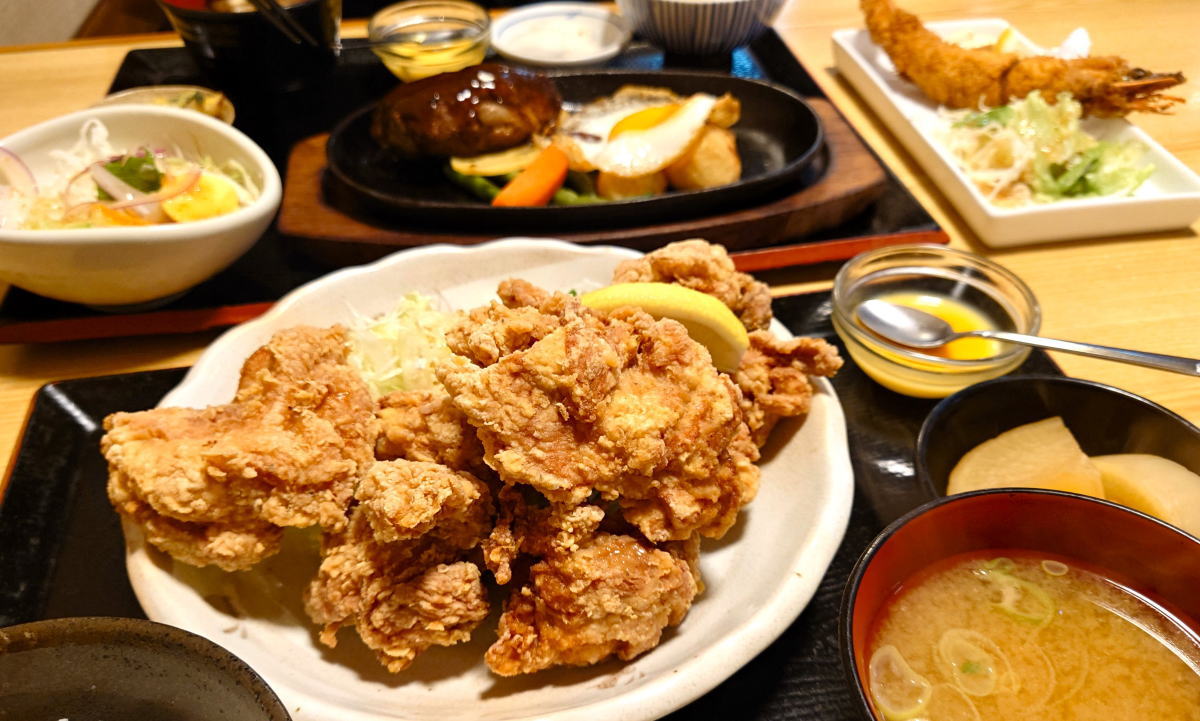 腹パン定食！おいちゃんち 和と洋入り混じる廿日市の行列店